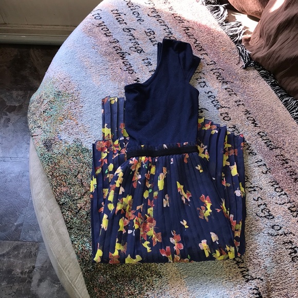 LADIES DRESS 👗 - Picture 4 of 4